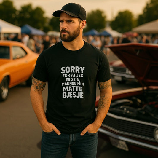 Mannen Min Måtte Bæsje T-skjorte – Morsom Tekst T-skjorte