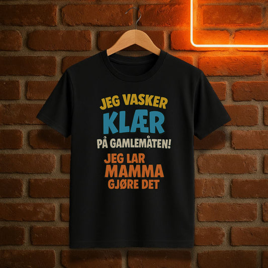 Morsom svart vasker klær t-skjorte