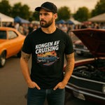 Kongen av Cruising T-skjorte med bilmotiv, perfekt for fredagskvelder og verkstedbruk.