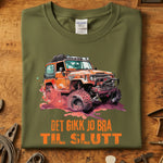 Det gikk jo bra til slutt Offroad t-skjorte med kreativt bilmotiv på olivengrønn bakgrunn