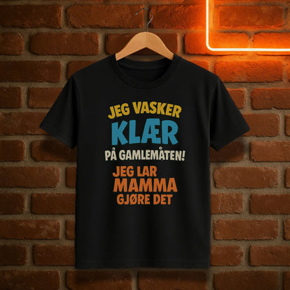 Morsom svart vasker klær t-skjorte