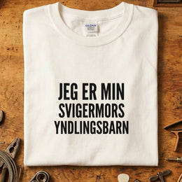 Jeg er min svigermors yndlingsbarn T-skjorte