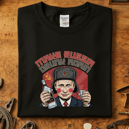 Make Russia drunk again t-skjorte på svart bakgrunn, illustrasjon av en person som holder spritflasker.
