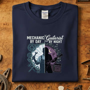 Mechanic By Day - Guitarist By Night T-Skjorte med grafikk av verktøy og gitar, komfortabel og stilren design.