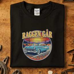 Raggen Går 50-talls bil T-skjorte med vintage biltrykk på svart bakgrunn