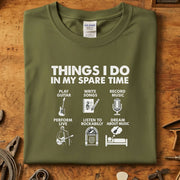 Things I do in my spare time Rockabilly T-skjorte med musikkrelaterte ikoner på en olivengrønn T-skjorte.